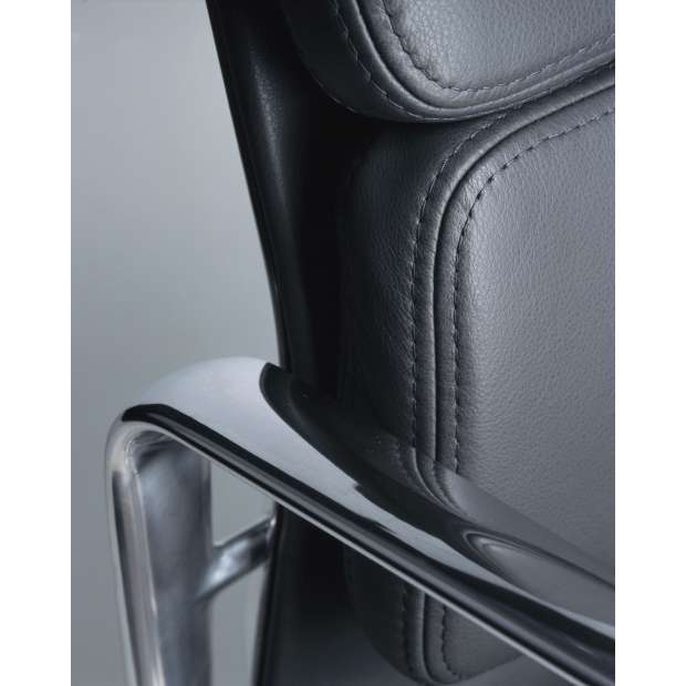 Soft Pad Chair EA 219 - Leather nero - Vitra - Charles & Ray Eames - Home - Furniture by Designcollectors
