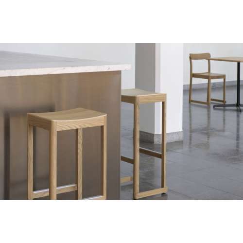 Atelier Barstoel - Eik - Natural Lacquered - H: 75 cm - Artek - TAF Studio - Google Shopping - Furniture by Designcollectors