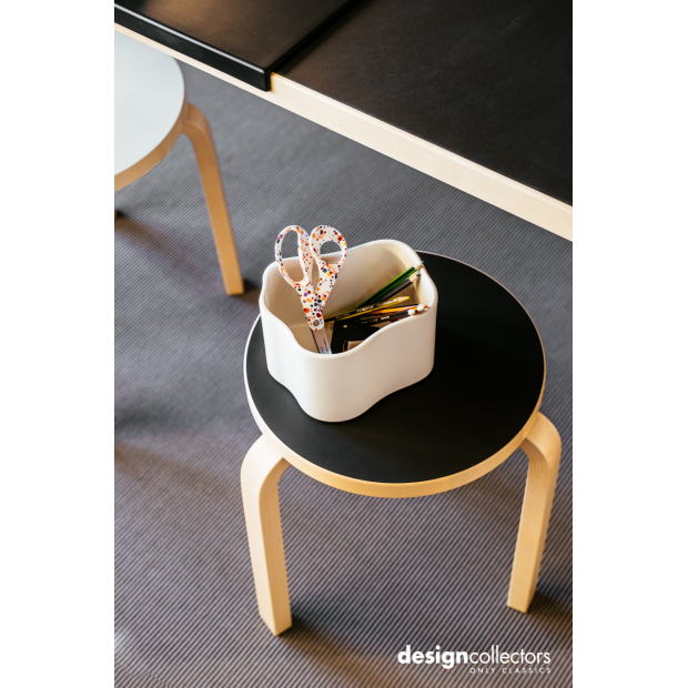 60 Stool 3 Legs Natural Black Linoleum - Artek - Alvar Aalto - Bancs et tabourets - Furniture by Designcollectors