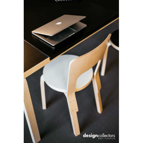 Chair 66 Stoel - nauurlijk gelakte poten, witte zitting - Artek - Alvar Aalto - Home - Furniture by Designcollectors