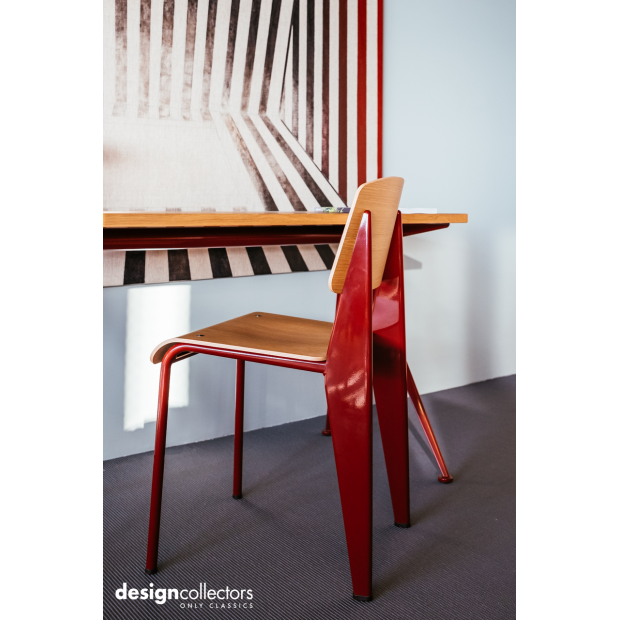 Standard Chair - Natural oak - Japanese red powder-coated (smooth) - Vitra - Jean Prouvé - Home - Furniture by Designcollectors