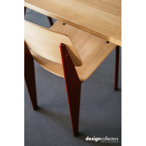 Standard Stoel - Natural oak - Japanese red powder-coated (smooth) - Vitra - Jean Prouvé - Home - Furniture by Designcollectors