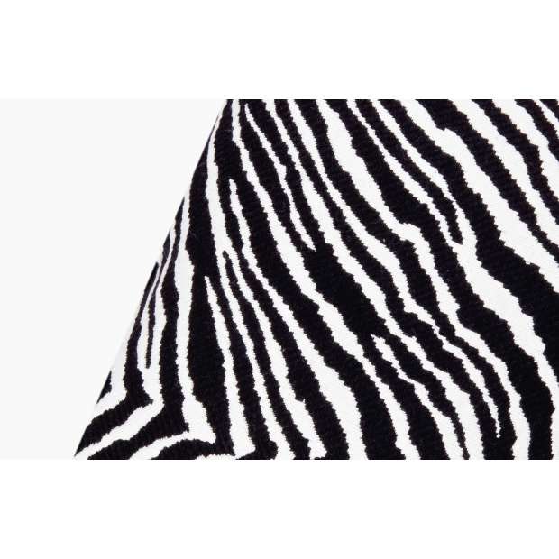 Zebra Pouch Large (29,5 x 22 cm) - Artek - Aino Aalto - Google Shopping - Furniture by Designcollectors