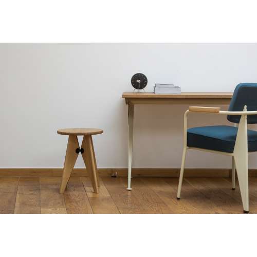 Compas Direction Desk Large - American walnut - Blanc Colombe (ecru) - 1250 x 700 mm - Vitra - Jean Prouvé - Tables & Bureaux - Furniture by Designcollectors