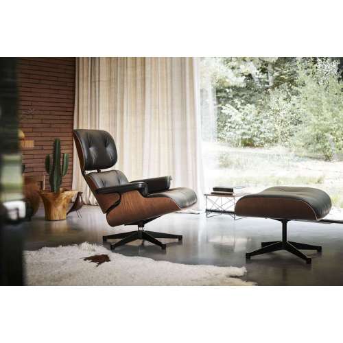 Lounge Chair & Ottoman - Premium Leder F - Nero - Zwarte Walnoot - gepolished/zwarte zijde - Vitra - Charles & Ray Eames - Home - Furniture by Designcollectors