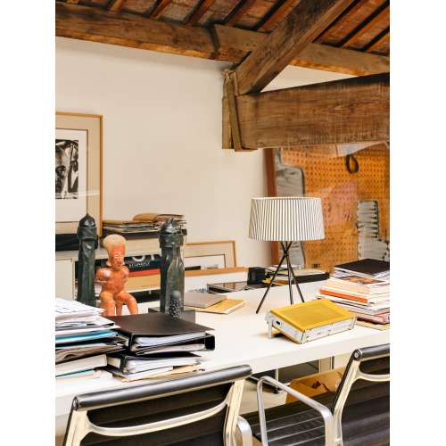 Tripode M3 Lampe de Table, Bretona Stripe - Santa & Cole - Santa & Cole Team - Nouveau de Santa & Cole - Furniture by Designcollectors