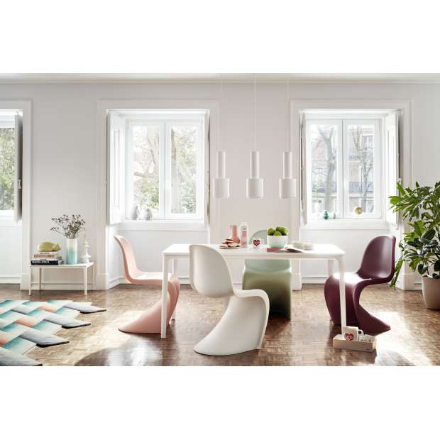 Panton Chair (new height) - Pale Rose - Vitra - Verner Panton - Chaises - Furniture by Designcollectors