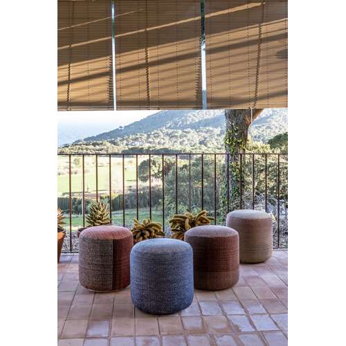 Shade Pouf d'extérieur - 2B - Nanimarquina - Begüm Cana Özgur - Tapis & Poufs - Furniture by Designcollectors