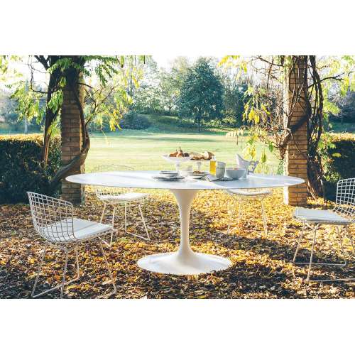 Saarinen Round Tulip Table, White Acrylic, Outdoor (H72 D120) - Knoll - Eero Saarinen - Dining Tables - Furniture by Designcollectors