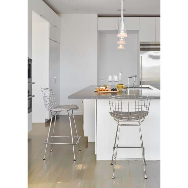 Bertoia Bar Stool Barkruk - Grijsbruin kussen - Knoll - Harry Bertoia - Barstools - Furniture by Designcollectors