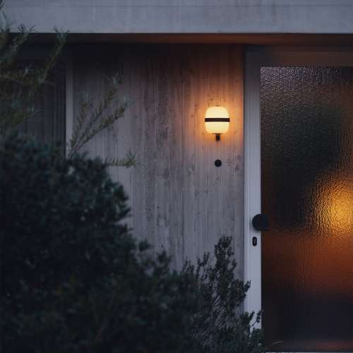 Wally Cestita Wall Lamp, Bronze finish, White opal glass lampshade - Santa & Cole - Miguel Milá - Appliques Murales - Furniture by Designcollectors