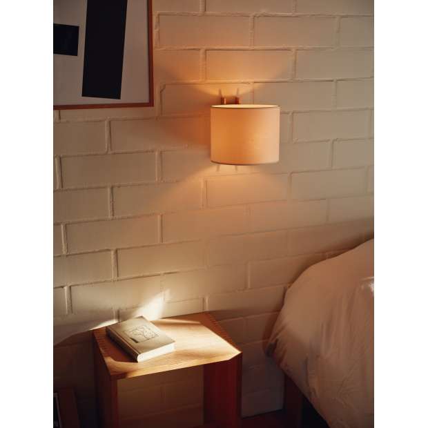TMM Corto Wall Light, Direct Wall, Beige, Walnut - Santa & Cole - Miguel Milá - Wall Lamps - Furniture by Designcollectors