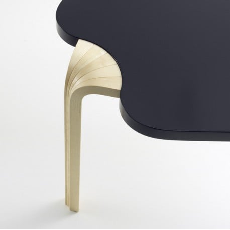 Maison Carré table - Limited edition - artek - Alvar Aalto -  - Furniture by Designcollectors